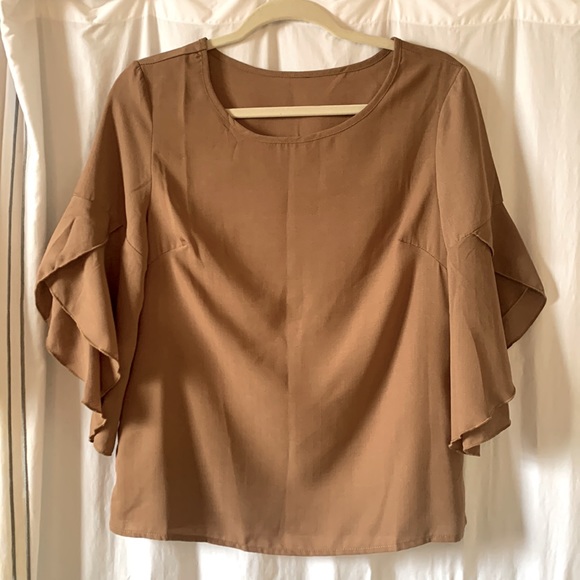 Tops - Women’s tulip sleeve blouse